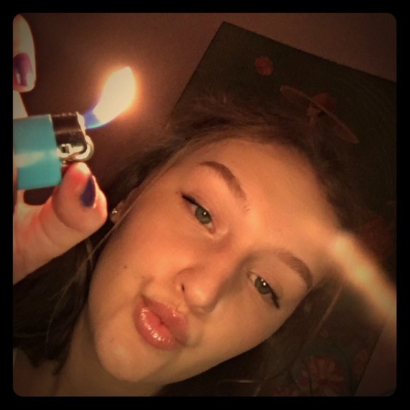 Meet your Posher, Sara - Picture 1 of 1